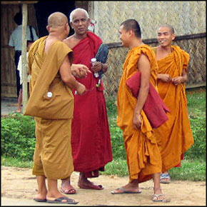 The Theravada Bhikkhu Sangha in Bangladesh