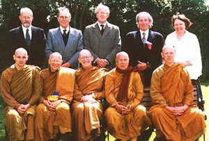 The Theravada Bhikkhu Sangha in United Kingdom